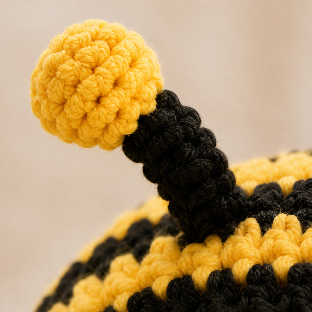 Bumblebee Cat Hat Crochet Pattern PDF, Bee Cat Bonnet Pattern, Crochet Cat Hat, Pet Bee Costume, Cute Cat Accessory, Instant Download